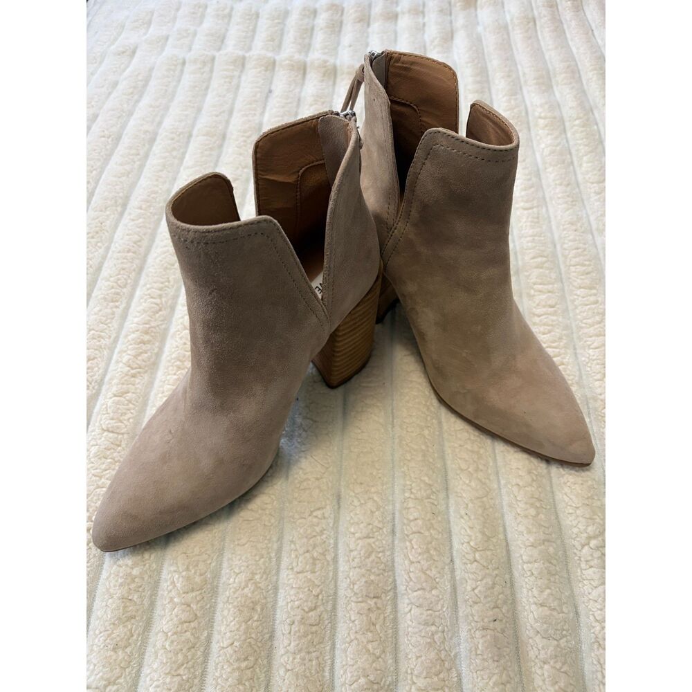 Steve Madden Taupe Suede Cutout Ankle Booties Chunky Block Heel Size 9 1/2 M